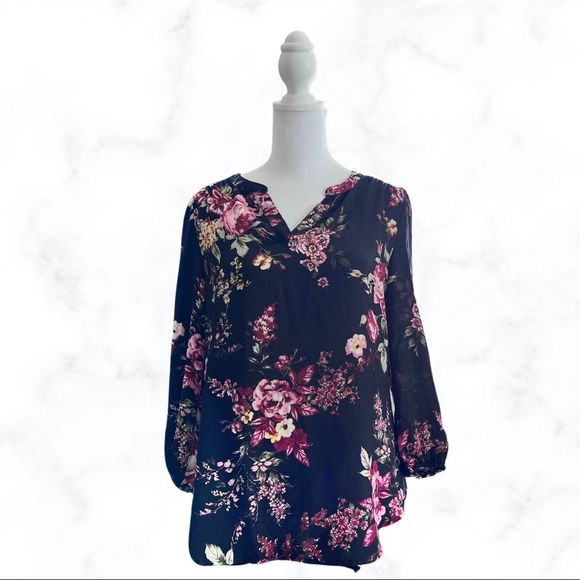 Floral Blouse Size XSmall - Picture 1 of 2